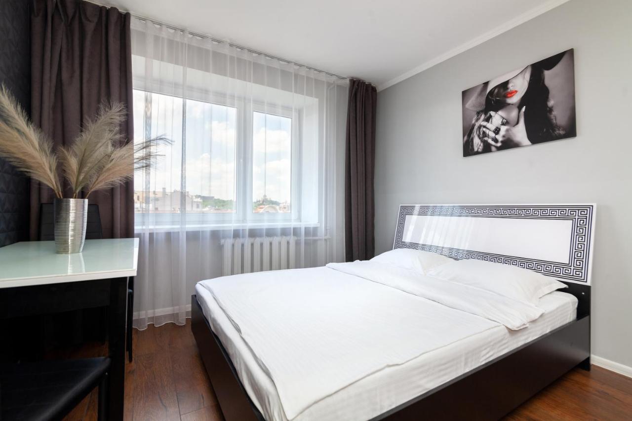 Leogrand Apartments On Svobody Lviv Exterior foto