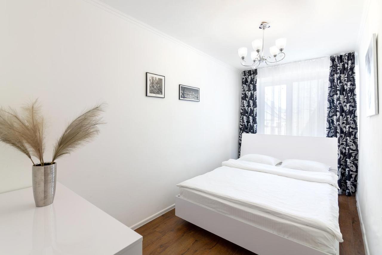 Leogrand Apartments On Svobody Lviv Exterior foto